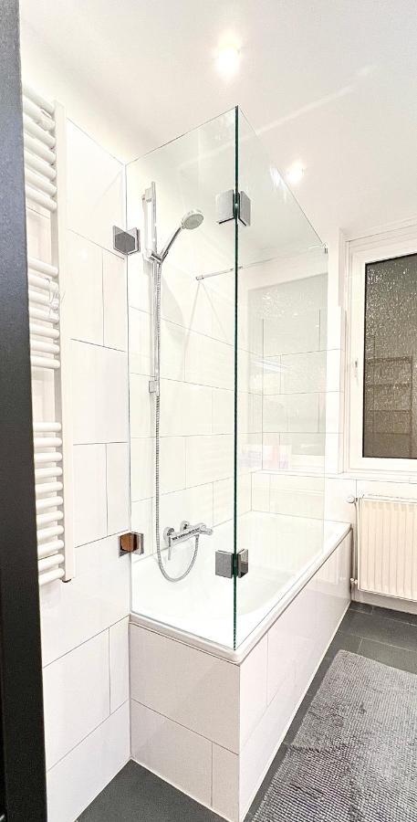 Geraeumiges City-Apartment Mit 2 Badezimmer Und Parkplaetzen D46-Og Oldenburg Exterior foto
