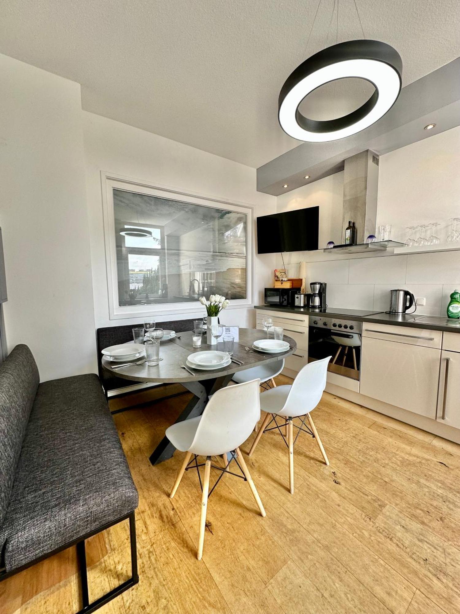 Geraeumiges City-Apartment Mit 2 Badezimmer Und Parkplaetzen D46-Og Oldenburg Exterior foto