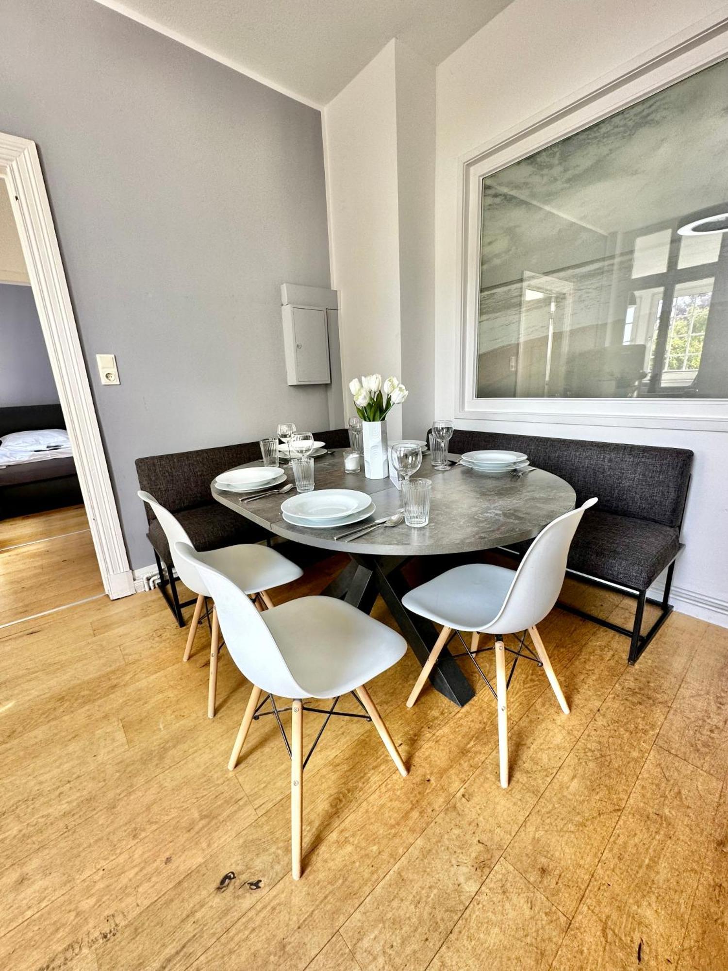 Geraeumiges City-Apartment Mit 2 Badezimmer Und Parkplaetzen D46-Og Oldenburg Exterior foto